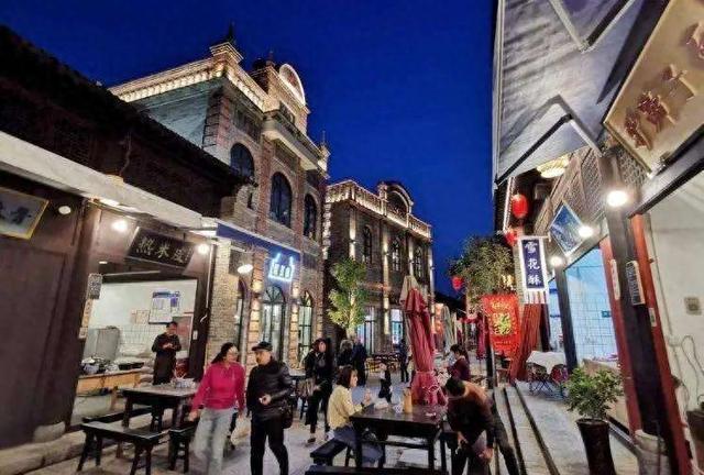 5年倒闭10家A级景区，年轻人穷游住帐篷，天价景区为啥割不动了