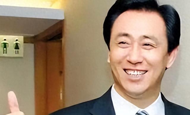 许家印到底有多张狂？从他的名片就看出他嚣张跋扈的本色