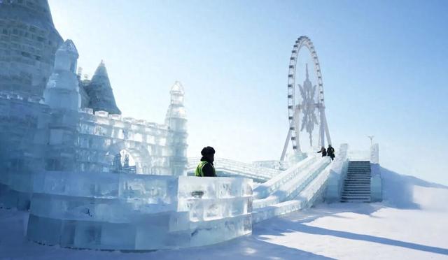 哈尔滨冰雪大世界滑梯全攻略，“滑”不多说，直接开整！