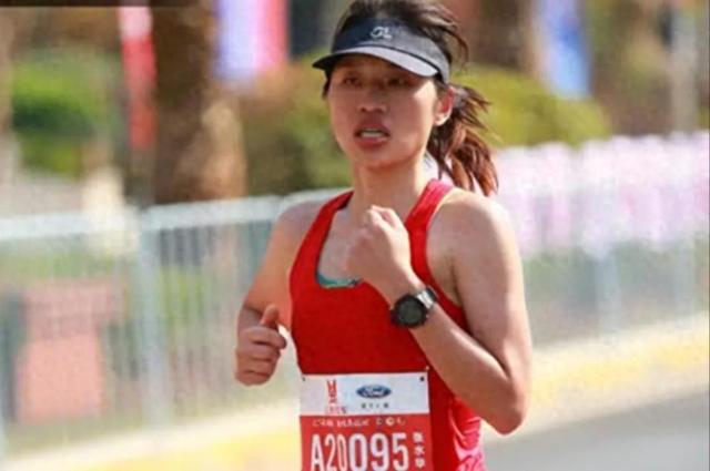 张水华跑完重庆马拉松，对成绩挺满意，距国际健将认证只差一步