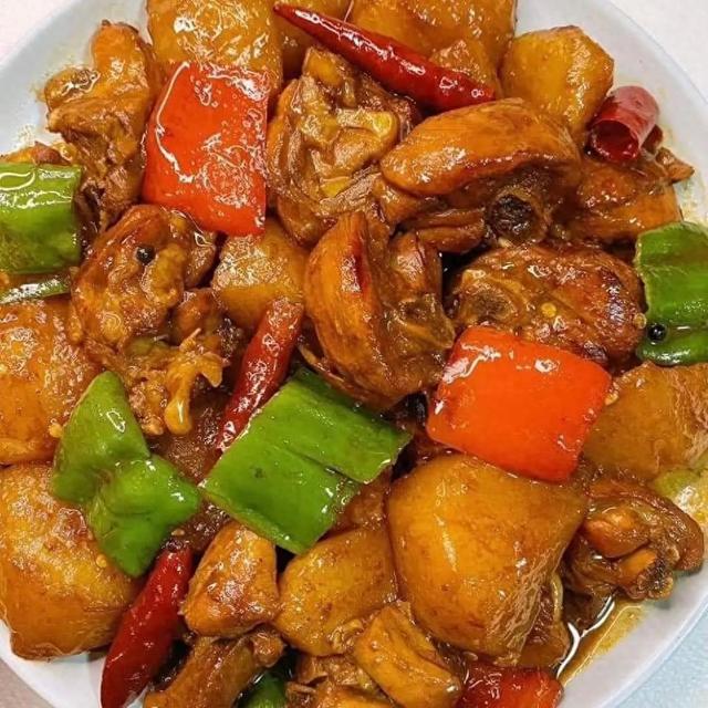 土豆烧鸡腿的家常做法（土豆烧鸡腿）