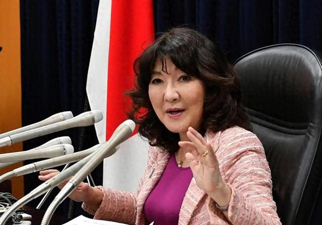 日网热搜：日本政府决定抛售7万亿日元中国国债，打击中国经济