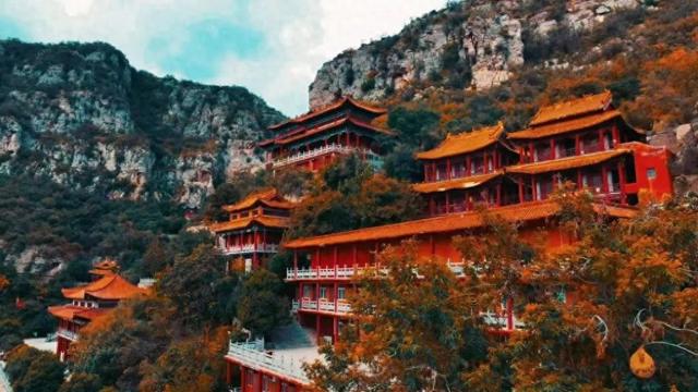 秋高气爽，正是登朝阳山好时节