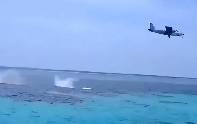 菲律宾飞机再闯黄岩岛，趁中方收拾高市，突围中方布下的天罗地网，事情果然没那么简单