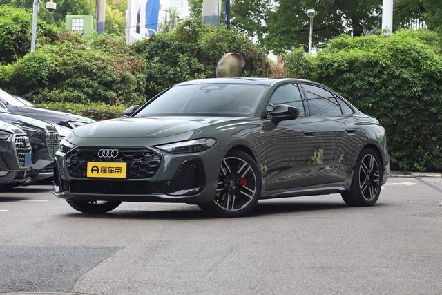 B级车选燃油还是新能源，奥迪A5L，华为辅助加持的燃油车是真的香