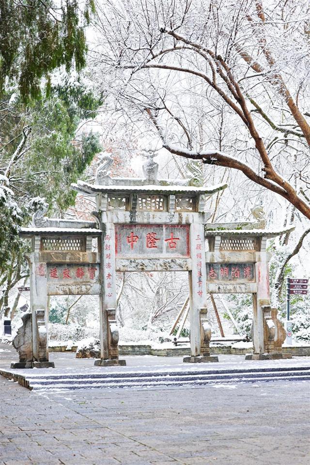 湖北景区绝美雪景，宛如走进童话世界