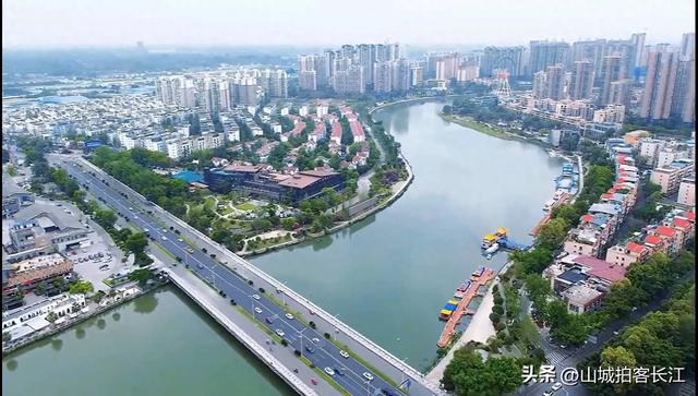 成都迅猛崛起的“黑马”县，目前未规划地铁，凭啥让其他县市眼红