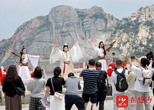 图片新闻丨《登蒙山 天地宽》震撼首演