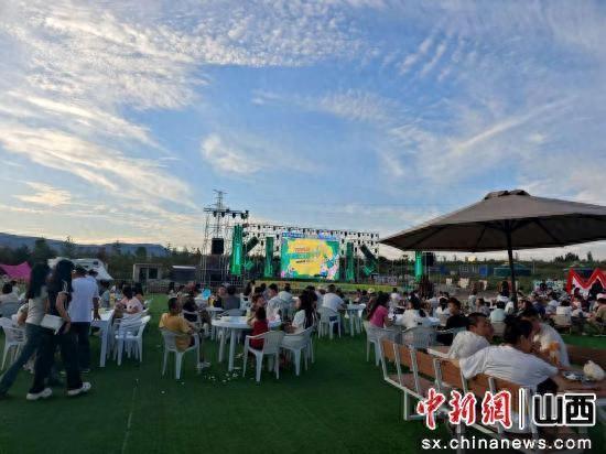 山西左云：长城小镇电音节燃动夏日 古今交融绘就文旅新图景
