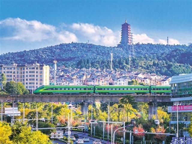 曲靖：光影流转 冬韵如诗