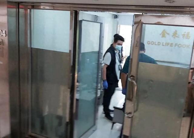 香港两天连爆大事！黄金劫案秒破+二战炸弹现世，比警匪片还疯狂