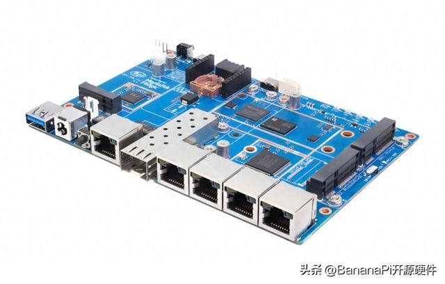 Banana Pi BPI-R4 Lite – 联发科 Filogic 850 2.5GbE 路由器， WiFi 7 和 5G