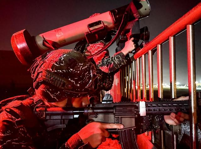 台海生变，美军也介入了，台军已连夜赴美，解放军还有王炸没出