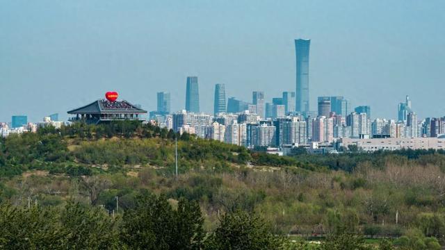 燕景台上，这颗超大的“心”献给您，我的祖国——