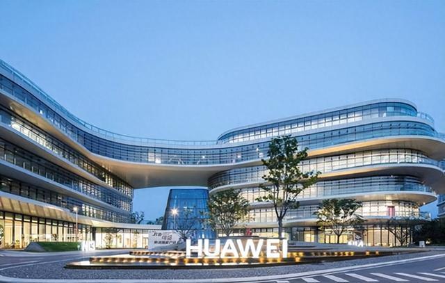 台海还没开战，另一个麻烦已逼近中国，美撕下伪装，基辛格没说错