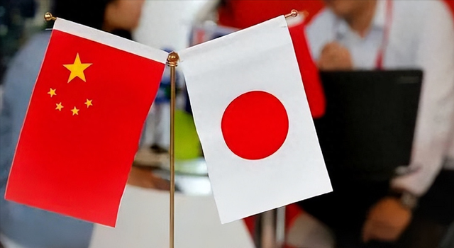 沉默11天后，高市再度表态，没回应中方要求，美方：承诺保卫日本