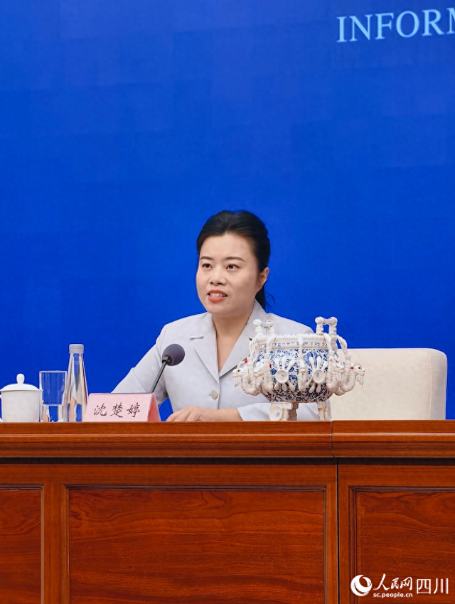 解锁“吃和玩”新场景 自贡沿滩邀游客赏彩灯之美、品盐都之味
