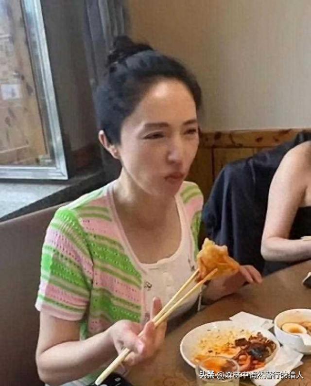 董璇真是断崖式衰老，好奇是不是每个人都有这么断崖式衰老的一天