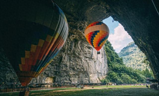 湖北没想到，武汉没想到，现在的利川腾龙洞，怎么突然这么火了