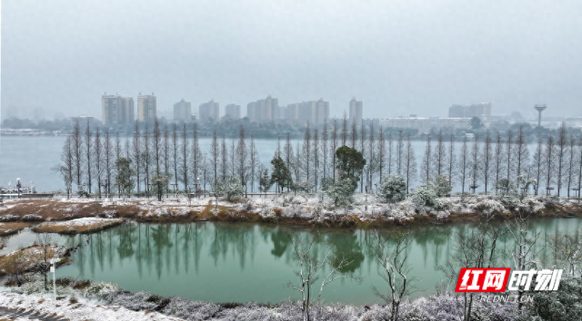 组图 | 资兴：一湾江雪醉游人