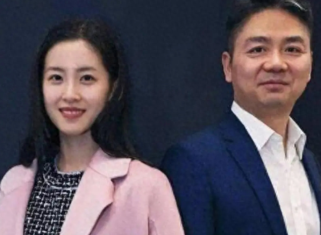 刘强东一句话暴露婚变传闻真相后，恶心一幕出现，奶茶妹妹太可怜
