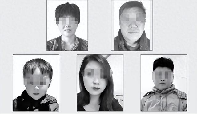 父母妻儿五人被害，男子再发声：10岁儿子本躲过一劫外出求助被杀，案发当天自己被凶手儿子拉黑