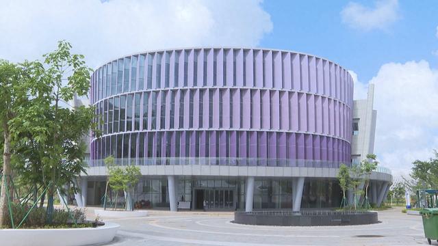 琼海大剧院验收启用 为城市建设增添标志性建筑和文化设施