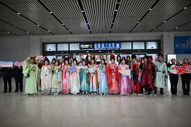 汉中文旅“放大招” 花式宠客 盛礼迎宾