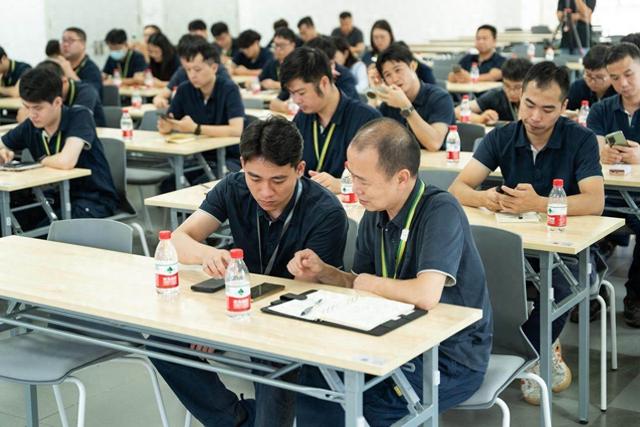 插上大模型的翅膀：深圳利用AI知识库探索为地铁工作提效