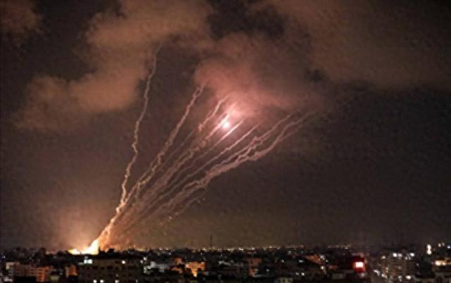 出大事了	，俄军突发斩首行动，特朗普意外翻脸，英法德果断下令