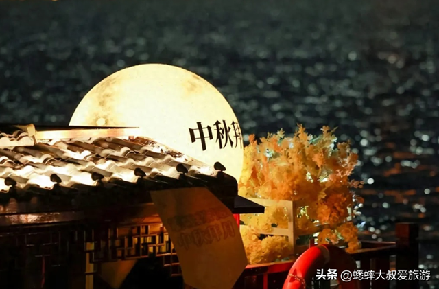2025元！杭州“月亮船”重新起航，连续三晚点亮西湖，感兴趣吗？