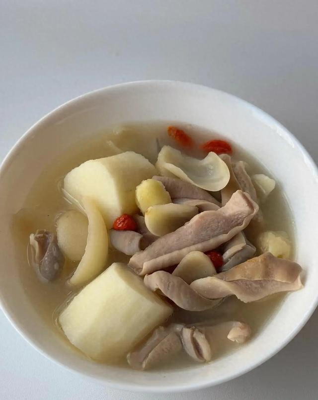 吃一斤它等于吃10只鸡	，一降血脂	、二降血糖、三降胆固醇，别不懂