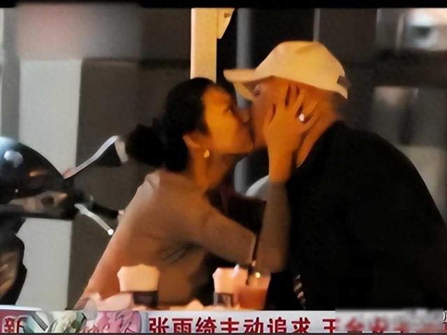 张雨绮“陪睡	”风波升级！两大噩耗来袭	，这次真要凉？