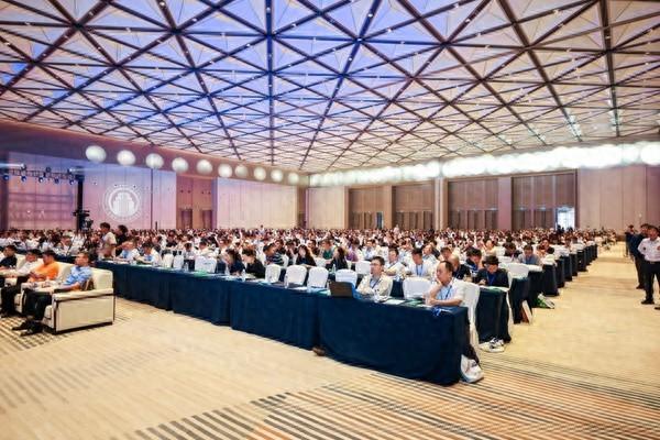 第十届工程建设行业互联网大会在中国重庆·科学会堂举办