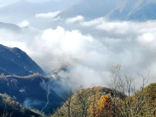 西安 2 小时直达秦岭这座免门票云海仙山，30 分钟徒步解锁大美秘境