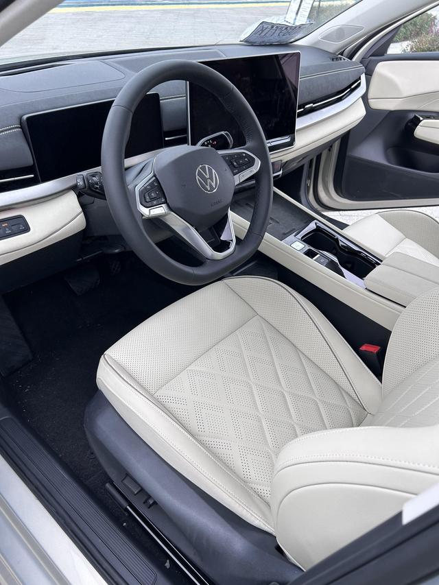 科技数码控：被速腾L的智慧座舱圈粉了