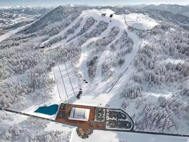 包头首座大型专业室外滑雪场即将运营
