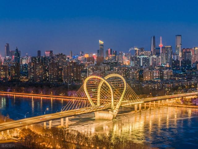 辽宁这座特大城市，是东北重要的交通枢纽，有8市共用国际机场！
