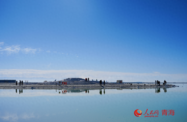 在察尔汗盐湖 赴一场冬日之旅