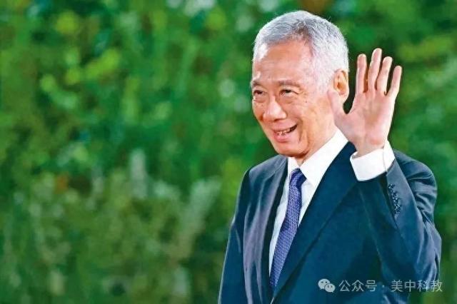 新加坡前总理李显龙给学生建议：不要把你所有的时间都花在学习上