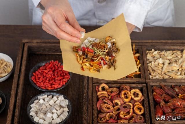 哪些人不适合喝四君子汤（健脾别瞎喝四君子vs六君子）