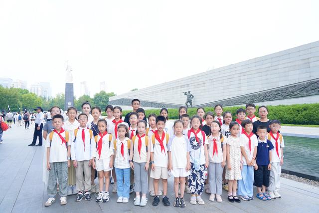 宁伊两地青少年触摸历史记忆，共筑文化城墙