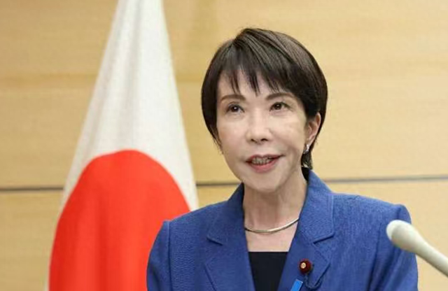 特朗普致电东京	，解放军点出日本灭亡之道，日前首相：高市已认输