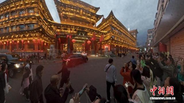 山西多景区限流预警 夜游古迹成文旅新增量