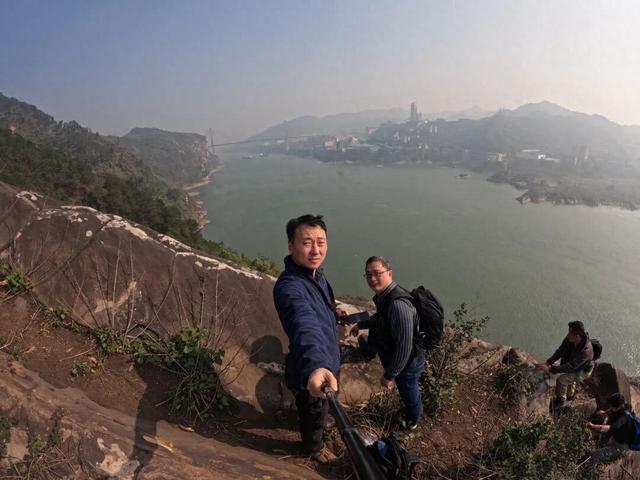 惊险刺激！重庆大渡口小众徒步路线，走完全程需要勇气