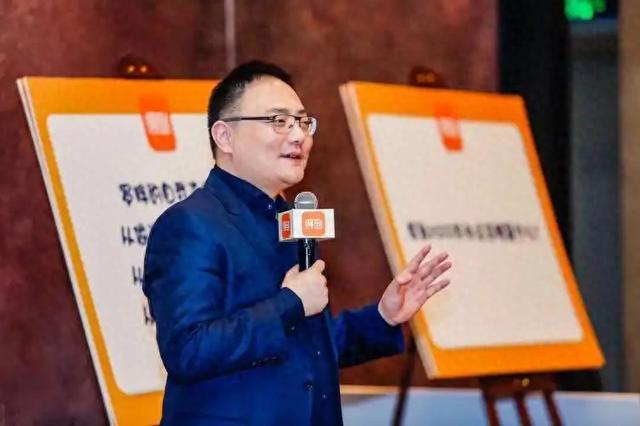 罗振宇二选一难题：行万里路还是读万卷书？答案藏认知多数人选错