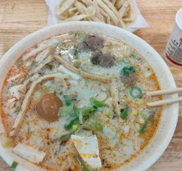 洛阳最传统的小吃：不是牛肉汤、不是不翻汤，而是豆腐汤