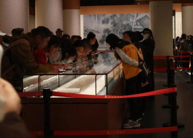 探展记｜百年故宫行旅，一场文化长征