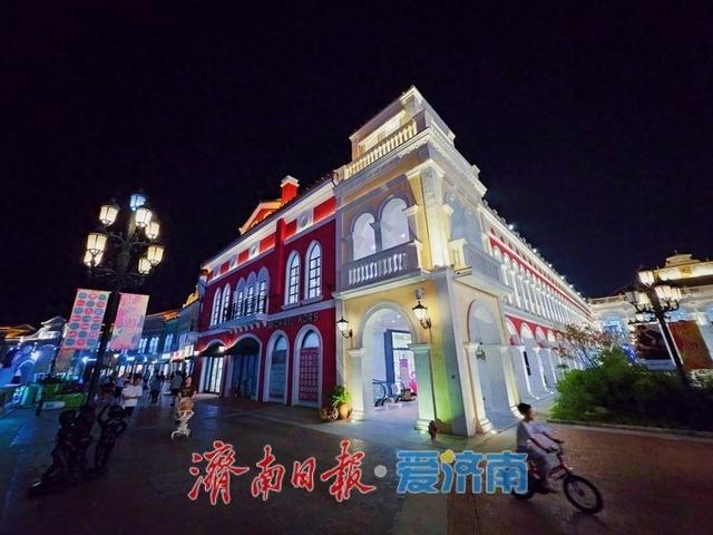 百联奥特莱斯夜景迷人