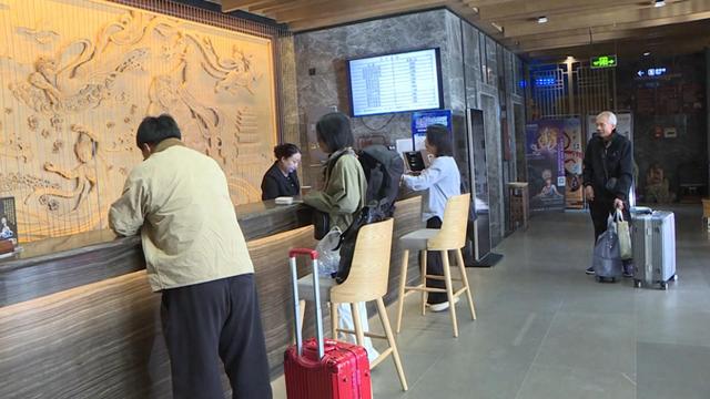 游客激增！国庆假期敦煌酒店“暖心牌”再出圈